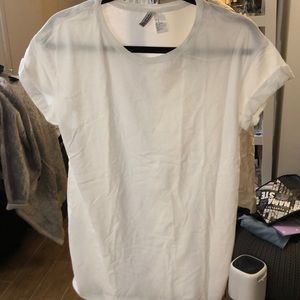 White short sleeve top
